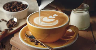 کاپوچینو‌ با شیر